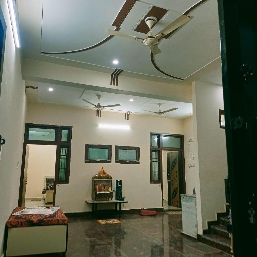 Radha Bhavan Vrindāvan Esterno foto