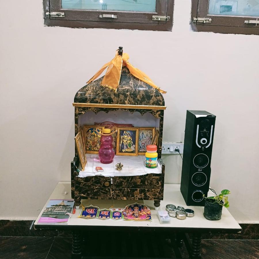 Radha Bhavan Vrindāvan Esterno foto